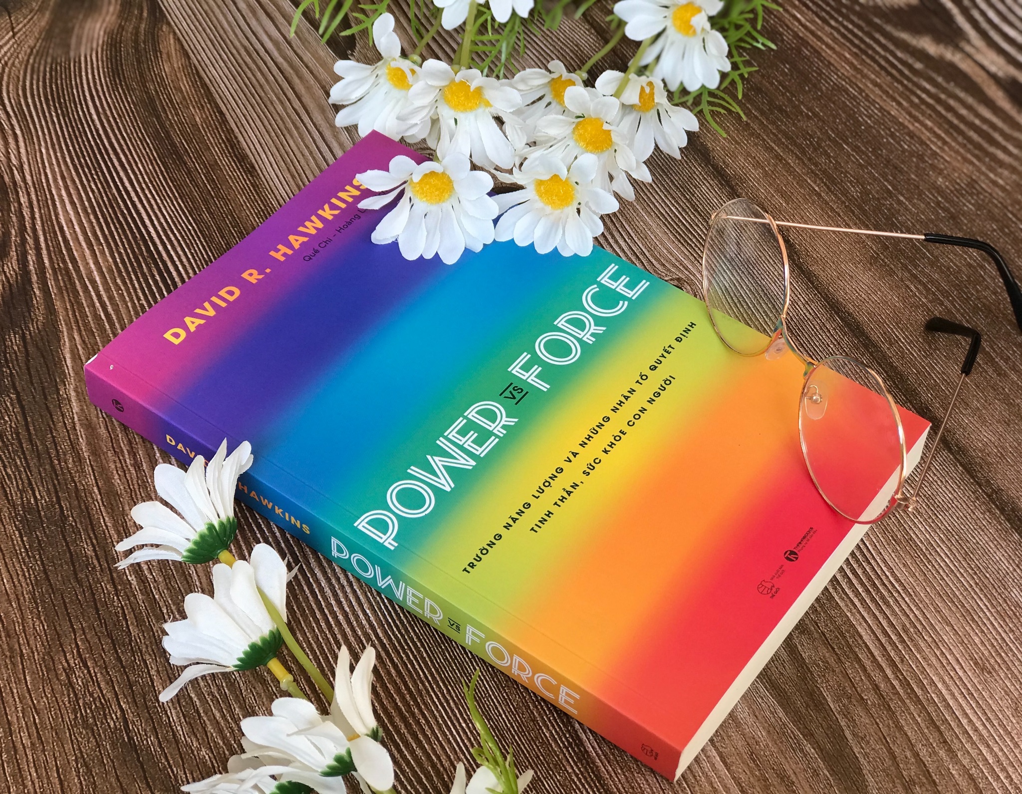 Bìa sách Power vs Force